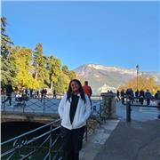 Vous souhaitez apprendre l'espagnol rapidement et facilement ?  Je m'appelle Gabriela et je vais vous aider à apprendre l'espagnol